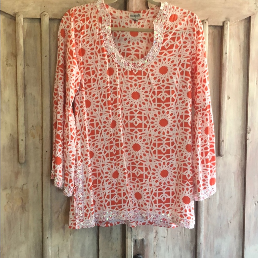 Escapada tunic coral and white